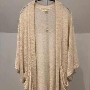 Three quarter sleeve sweater